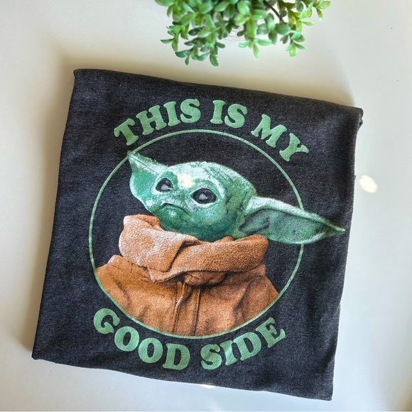 Baby Yoda T-Shirt 💚 - Picture 1 of 8